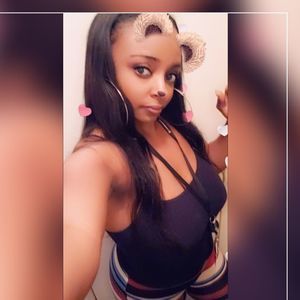 Meet your Posher, Kendra